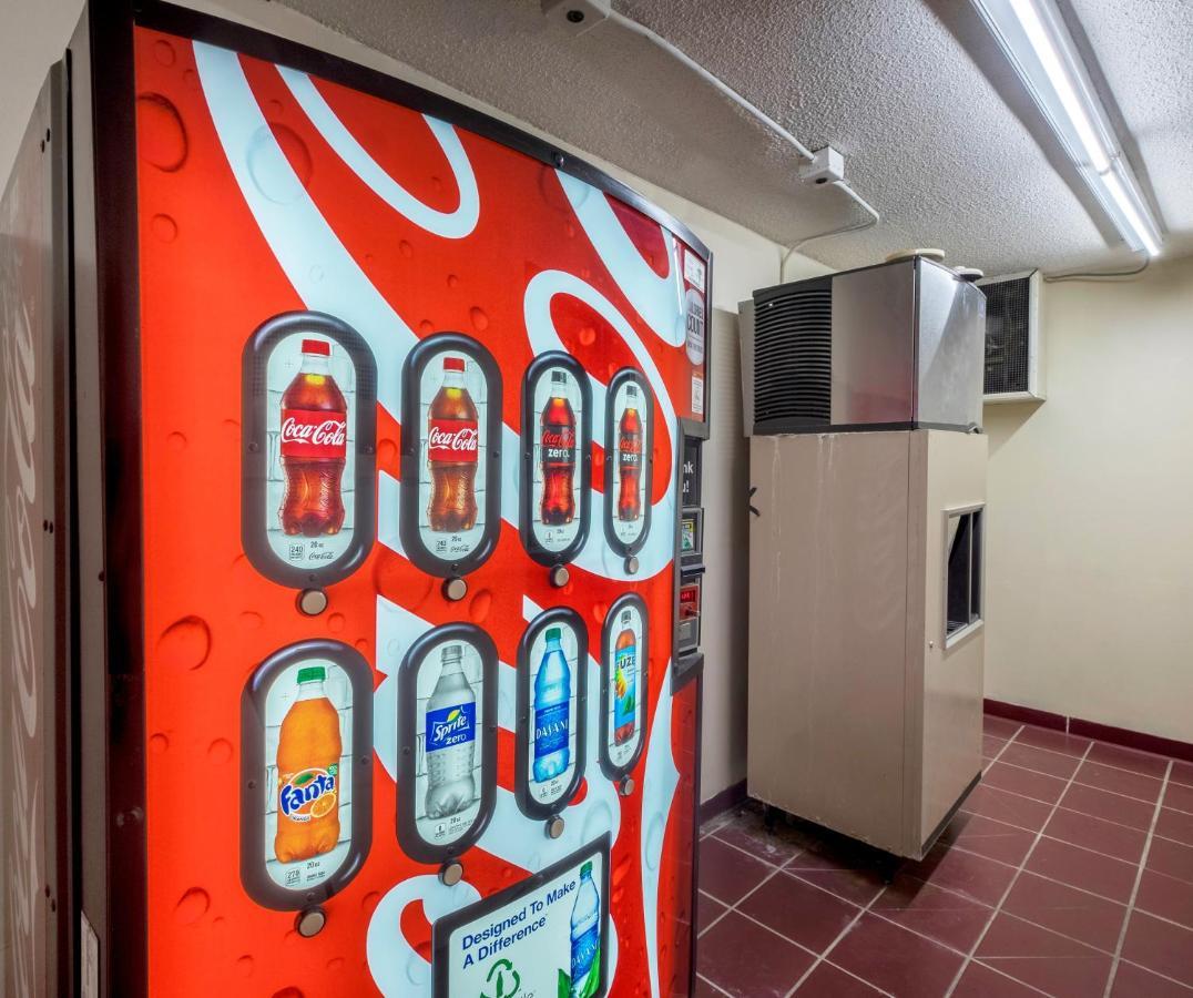 Red Roof Inn & Suites Wytheville Dış mekan fotoğraf