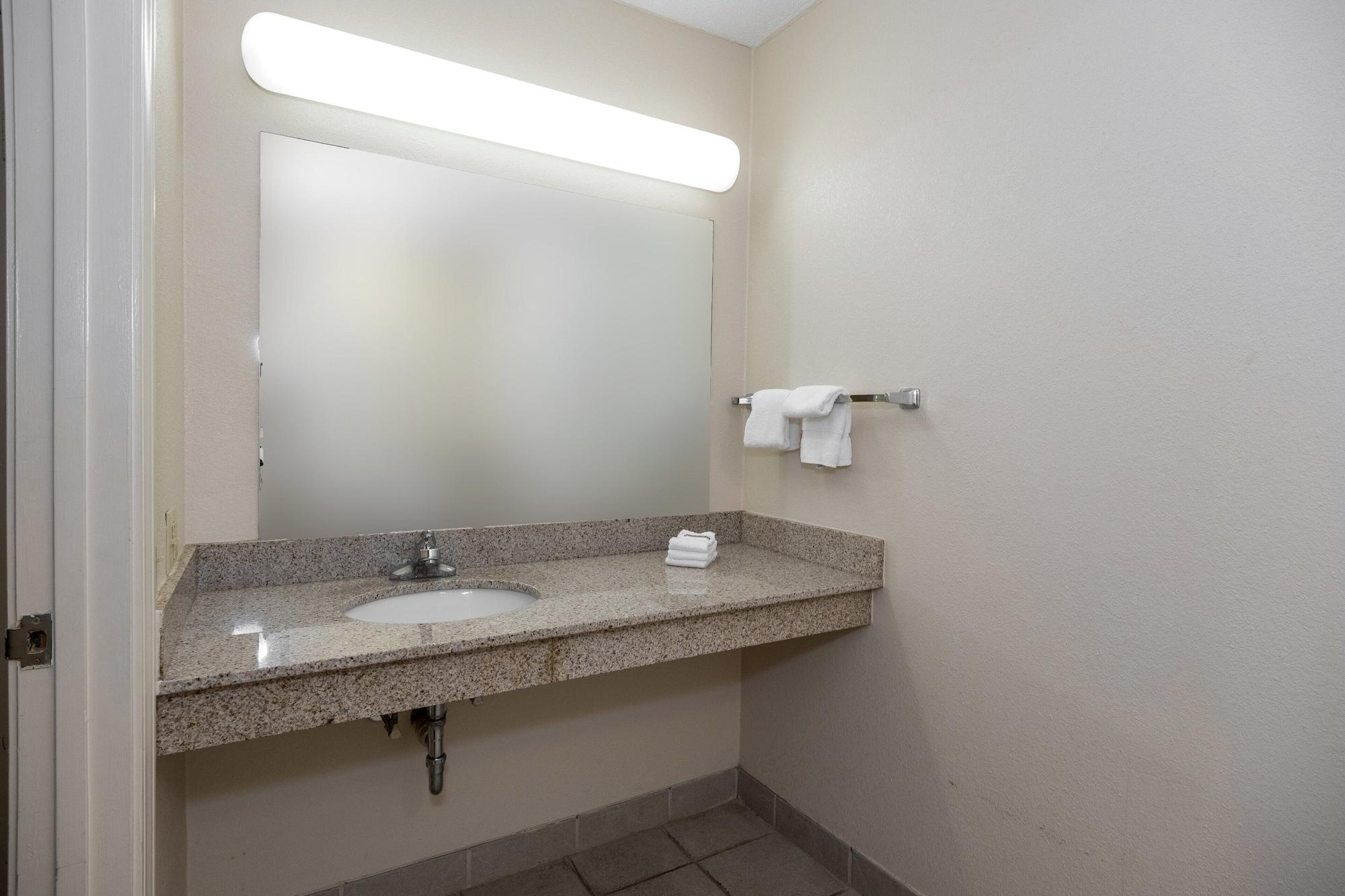 Red Roof Inn & Suites Wytheville Dış mekan fotoğraf