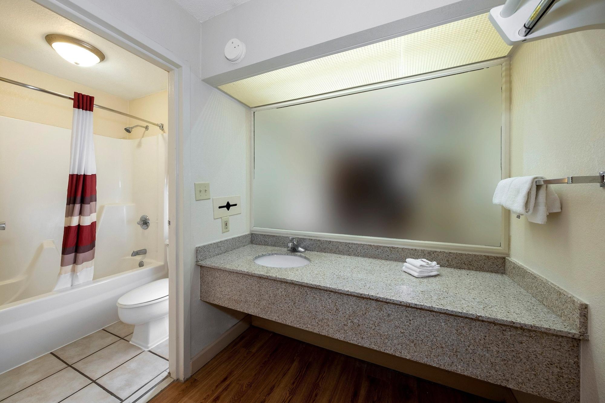 Red Roof Inn & Suites Wytheville Dış mekan fotoğraf