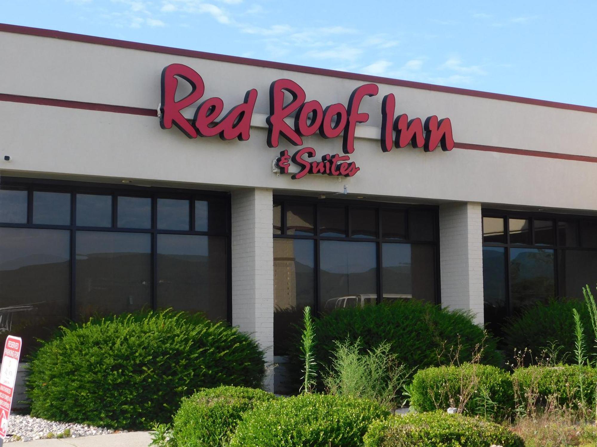 Red Roof Inn & Suites Wytheville Dış mekan fotoğraf